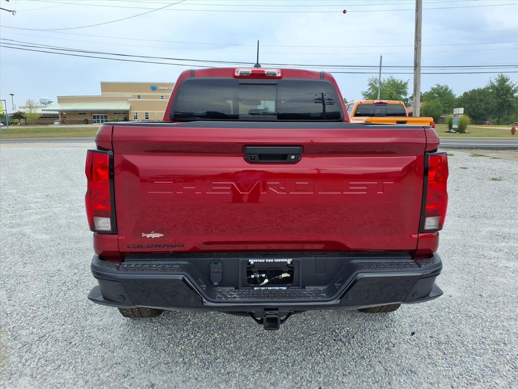 2026 Chevrolet Colorado Trail Boss photo 2