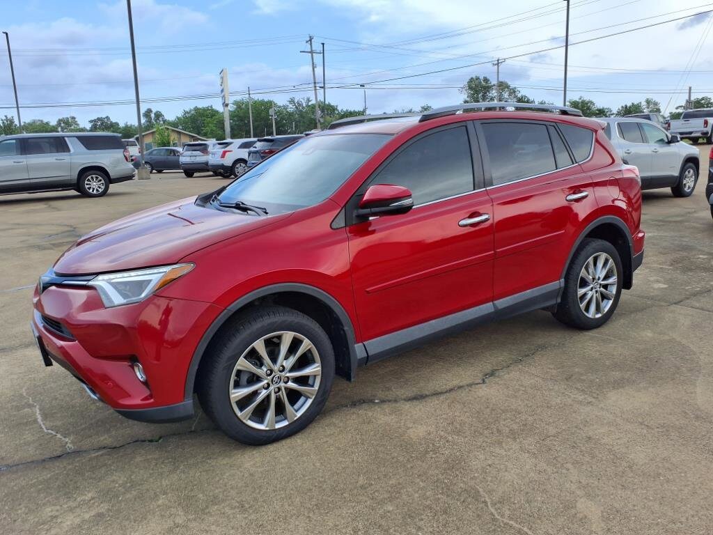 2017 Toyota RAV4 Limited photo 3