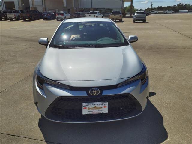 Used 2022 Toyota Corolla LE with VIN 5YFEPMAE2NP332652 for sale in Mountain View, AR