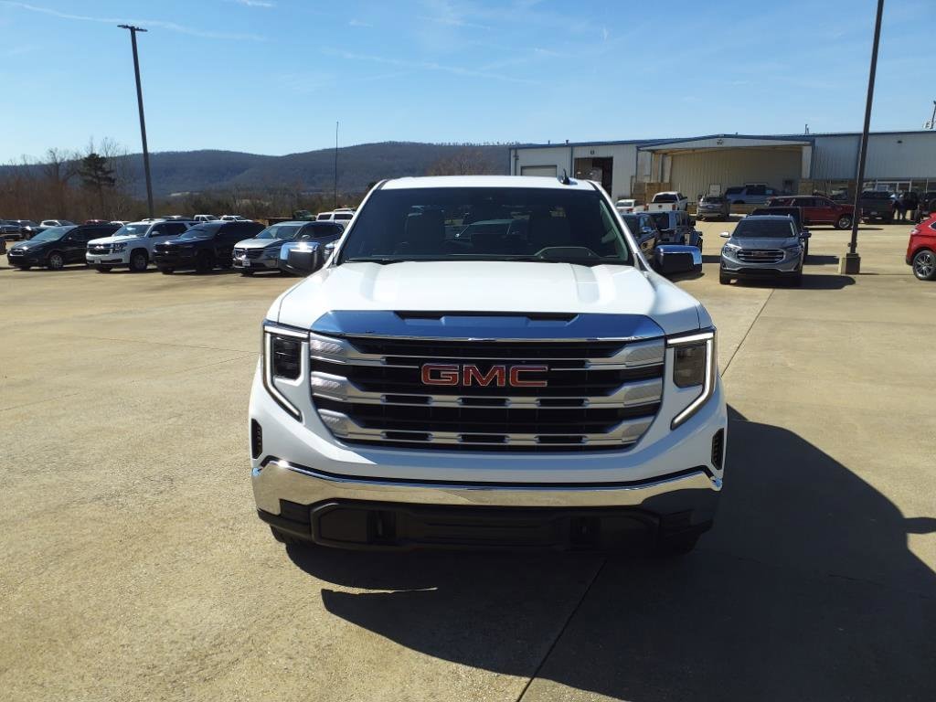 Used 2024 GMC Sierra 1500 SLE with VIN 1GTUUBED7RZ177893 for sale in Little Rock