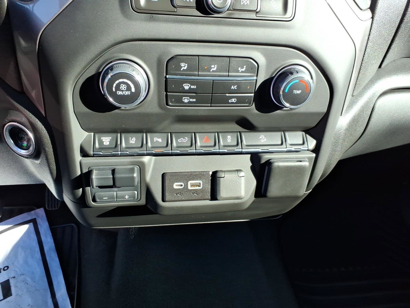 2024 Chevrolet Silverado 2500HD Custom - Photo 16