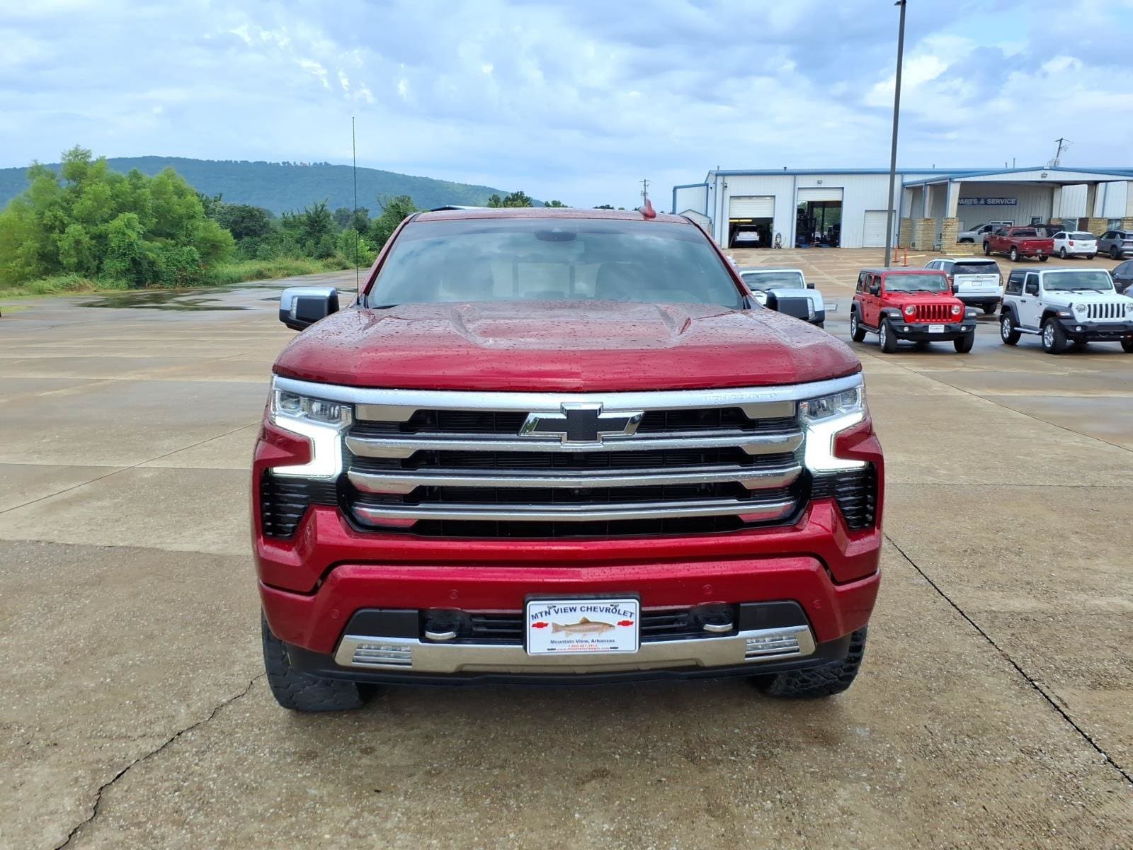 Used 2024 Chevrolet Silverado 1500 High Country with VIN 1GCUDJED3RZ230678 for sale in Little Rock