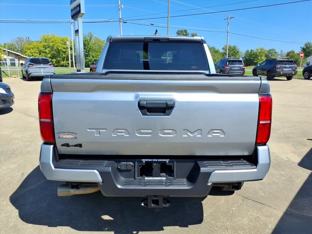 2024 Toyota Tacoma 4x4 TRD photo 4