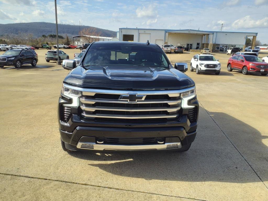 Used 2024 Chevrolet Silverado 1500 High Country with VIN 1GCUDJEL7RZ219190 for sale in Little Rock