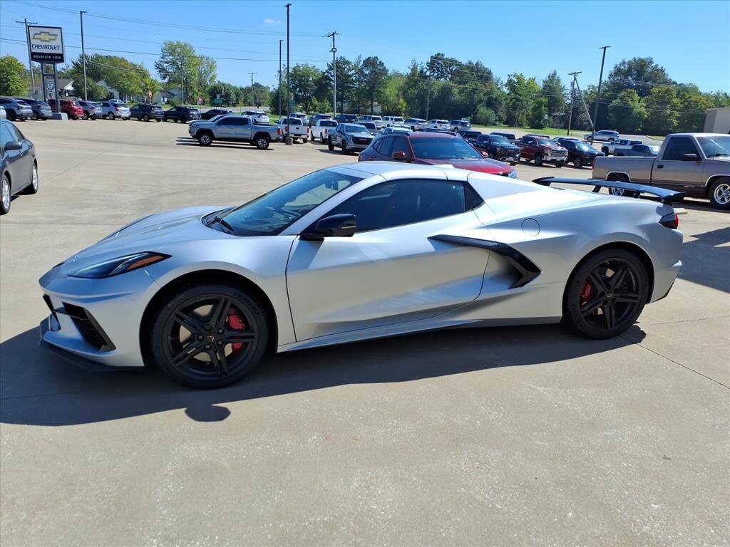 2026 Chevrolet Corvette Stingray 2LT photo 3