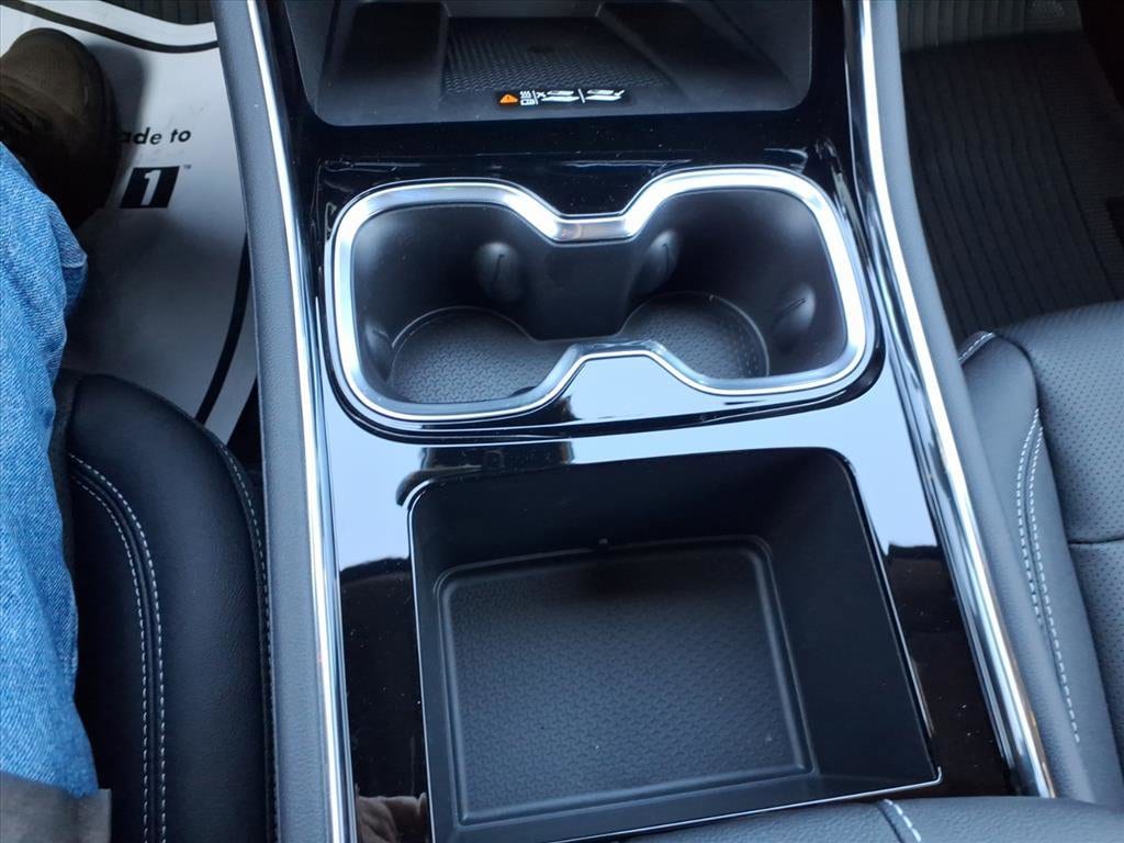 2026 Chevrolet Traverse LT - Photo 14