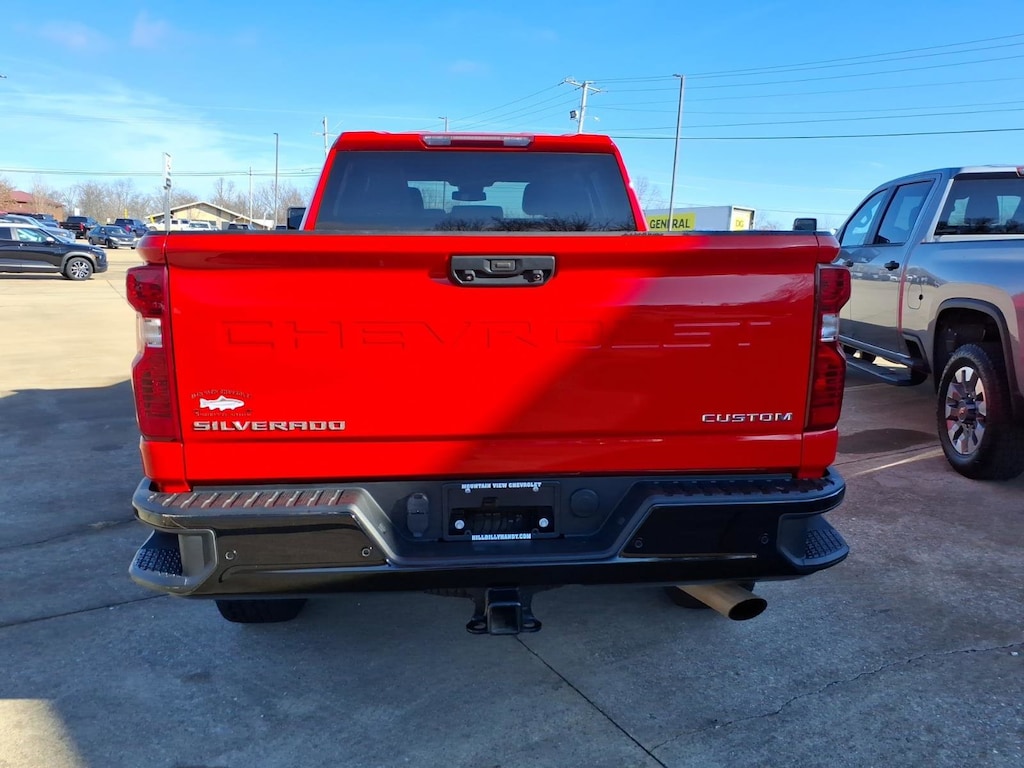 Used 2024 Chevrolet Silverado 2500 HD Custom Truck