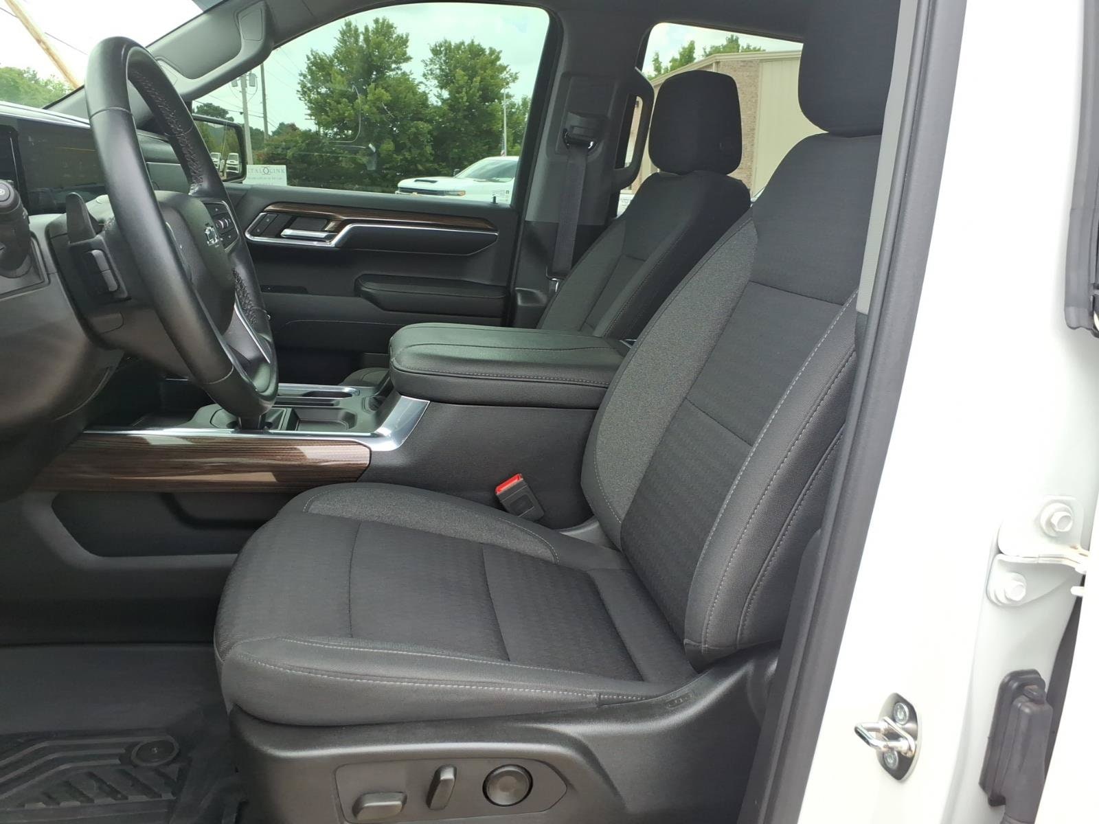 2023 Chevrolet Silverado 1500 RST - Photo 14