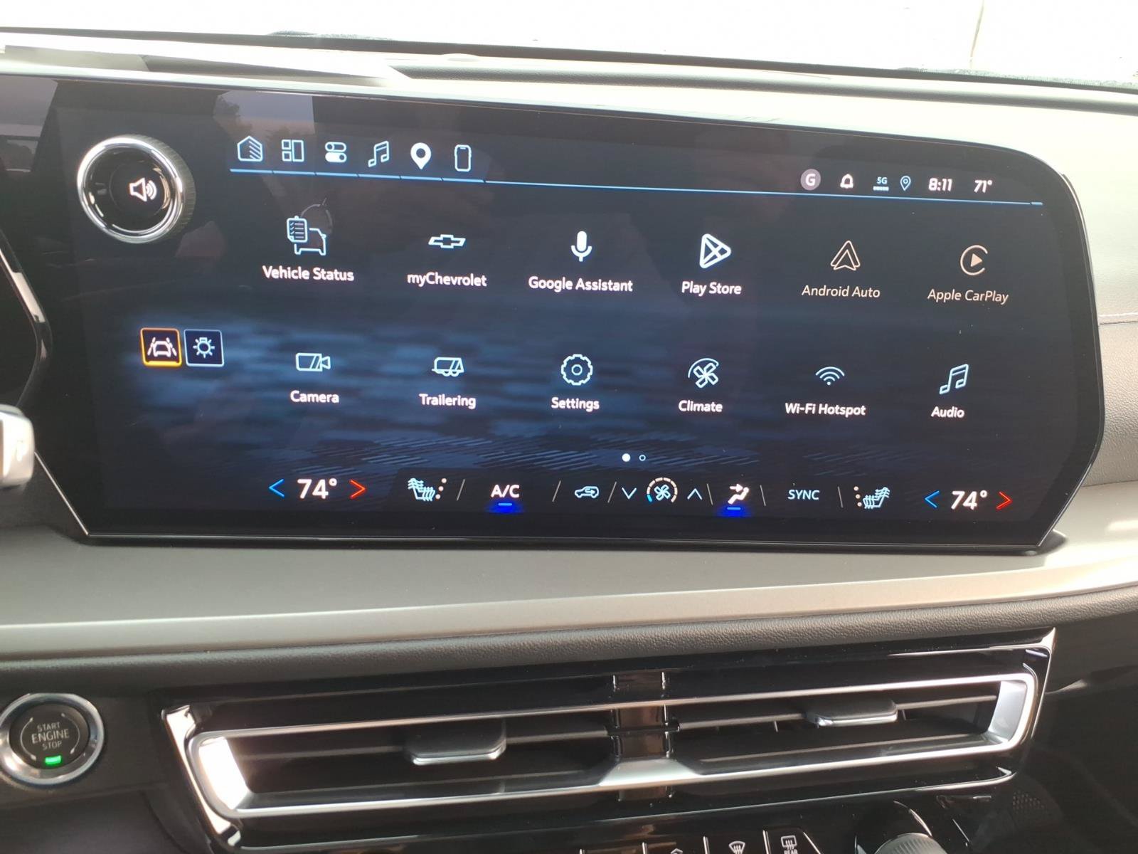 2027 Chevrolet Traverse LT - Photo 14