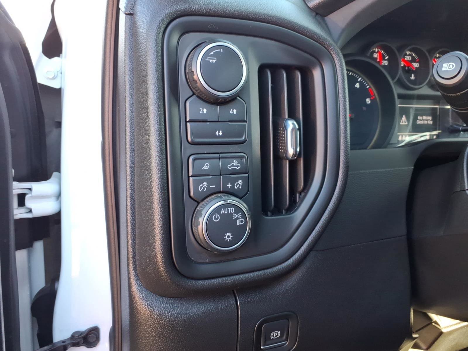 2024 Chevrolet Silverado 2500HD Custom - Photo 13