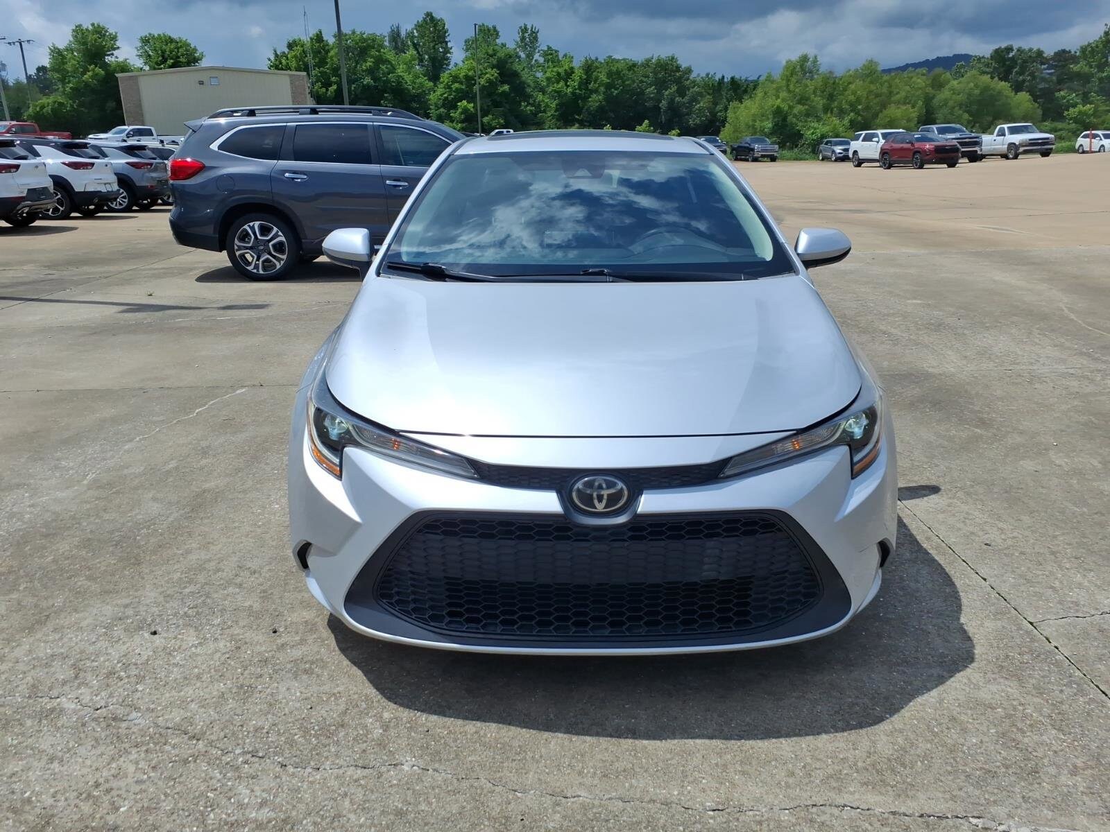Used 2020 Toyota Corolla LE with VIN 5YFHPRAE2LP009239 for sale in Mountain View, AR