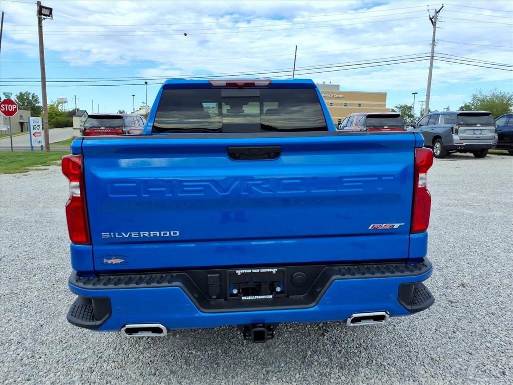 2026 Chevrolet Silverado 1500 RST photo 3