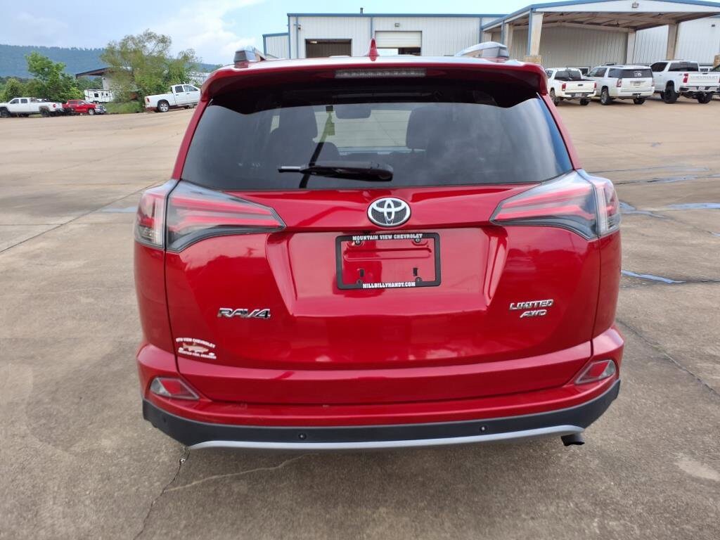 2017 Toyota RAV4 Limited photo 4