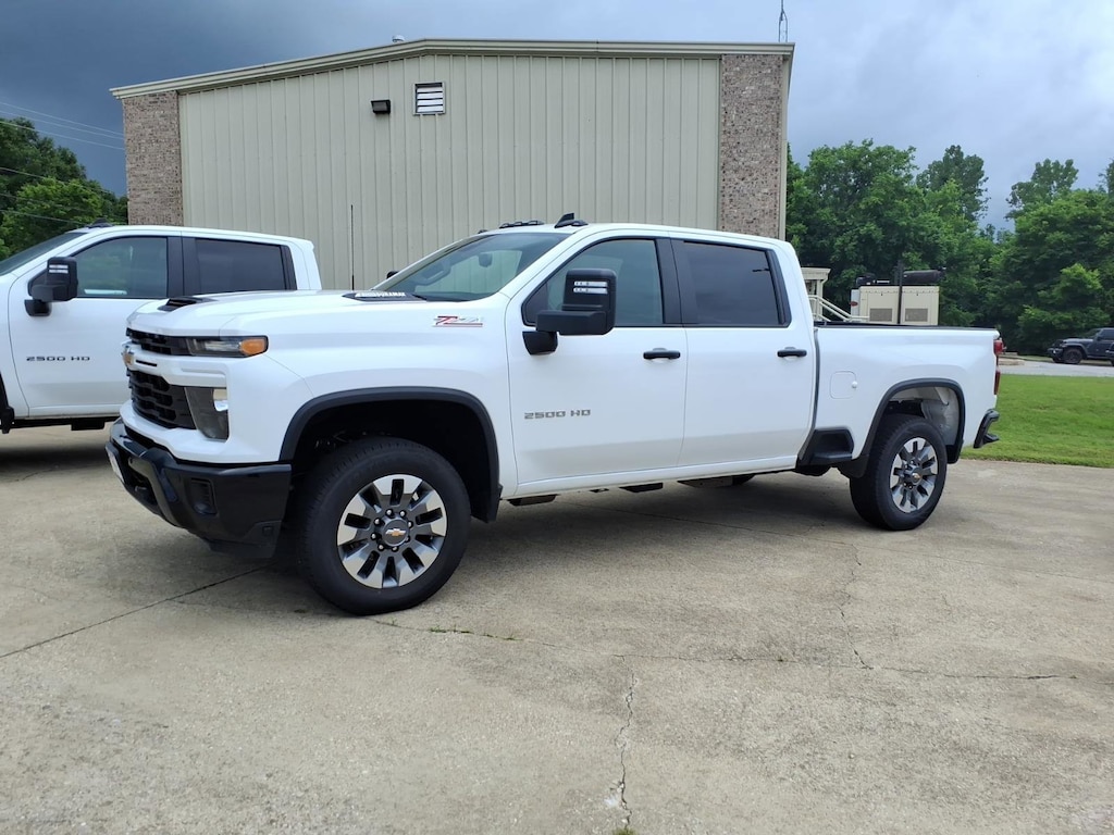 Used 2025 Chevrolet Silverado 2500 HD Custom Truck