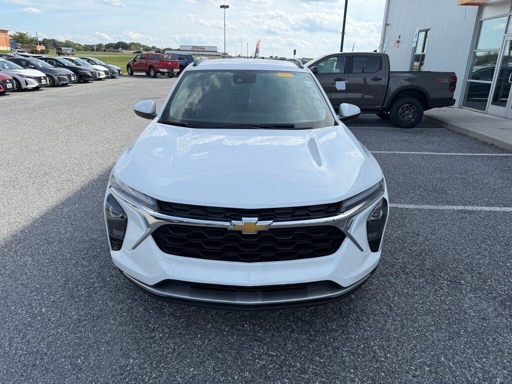 Certified 2025 Chevrolet Trax LT SUV