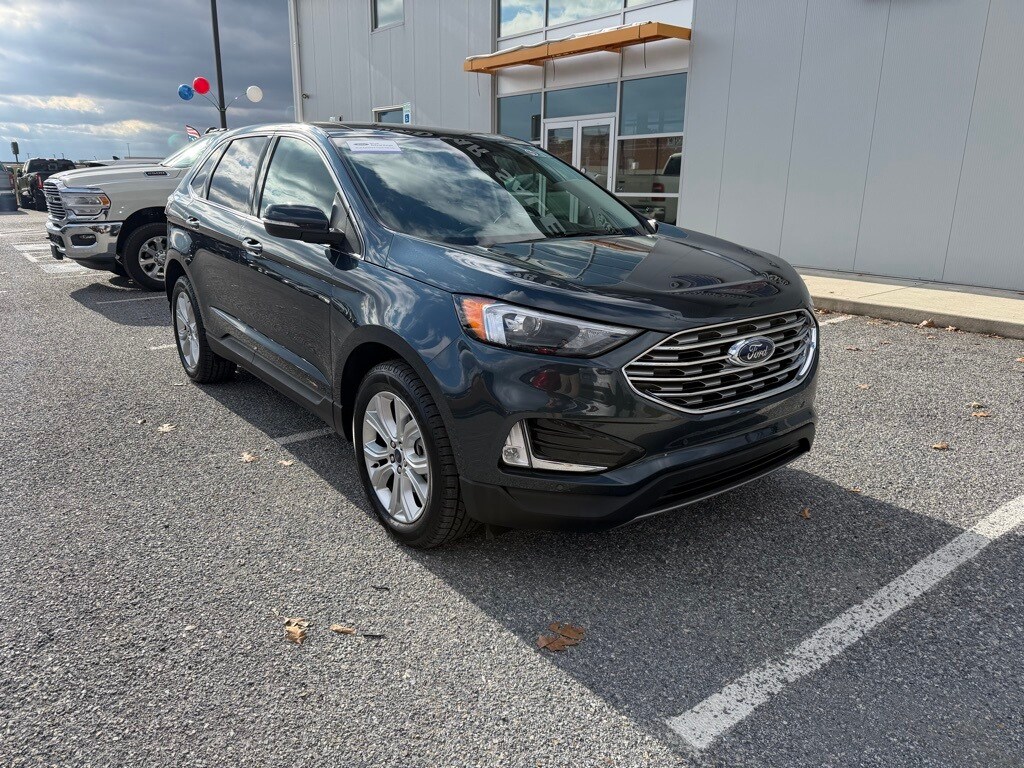 Certified 2022 Ford Edge Titanium SUV