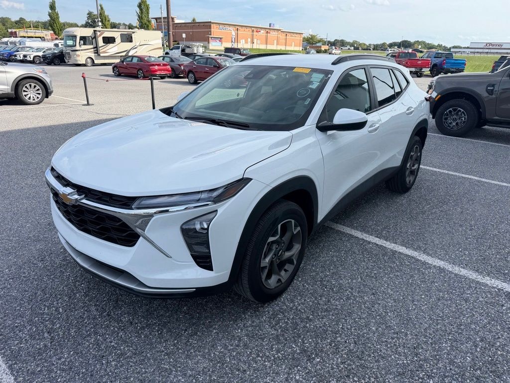 Certified 2025 Chevrolet Trax LT SUV