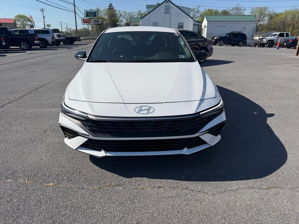 Certified 2025 Hyundai Elantra SEL Sport Sedan