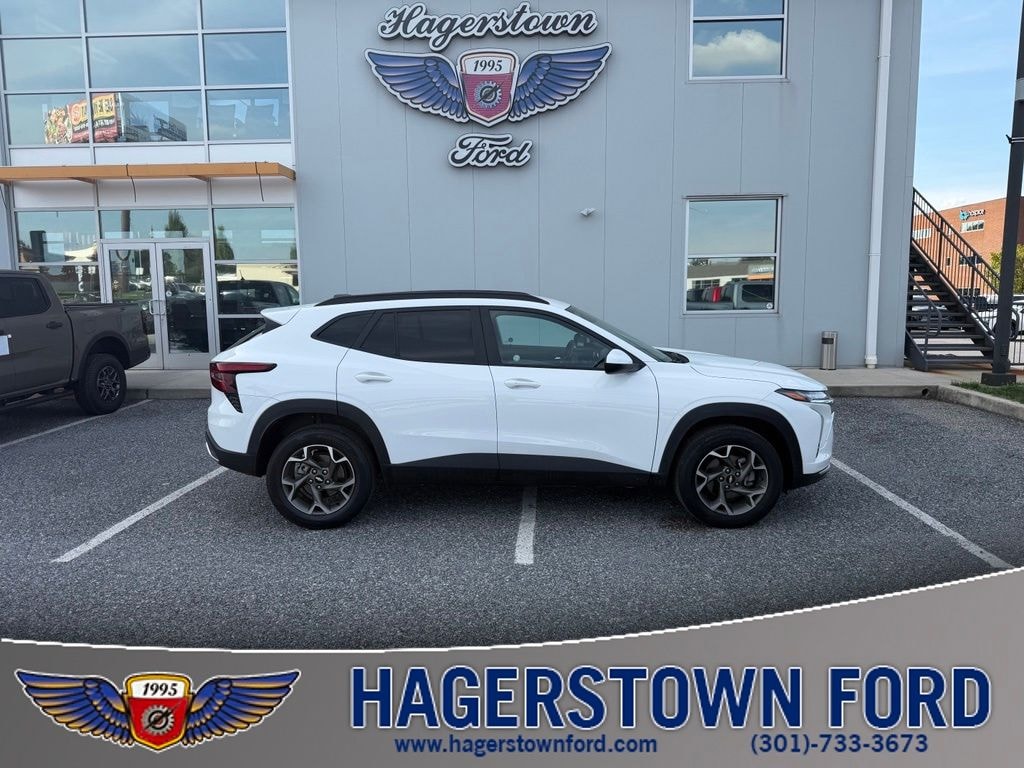 Certified 2025 Chevrolet Trax LT SUV