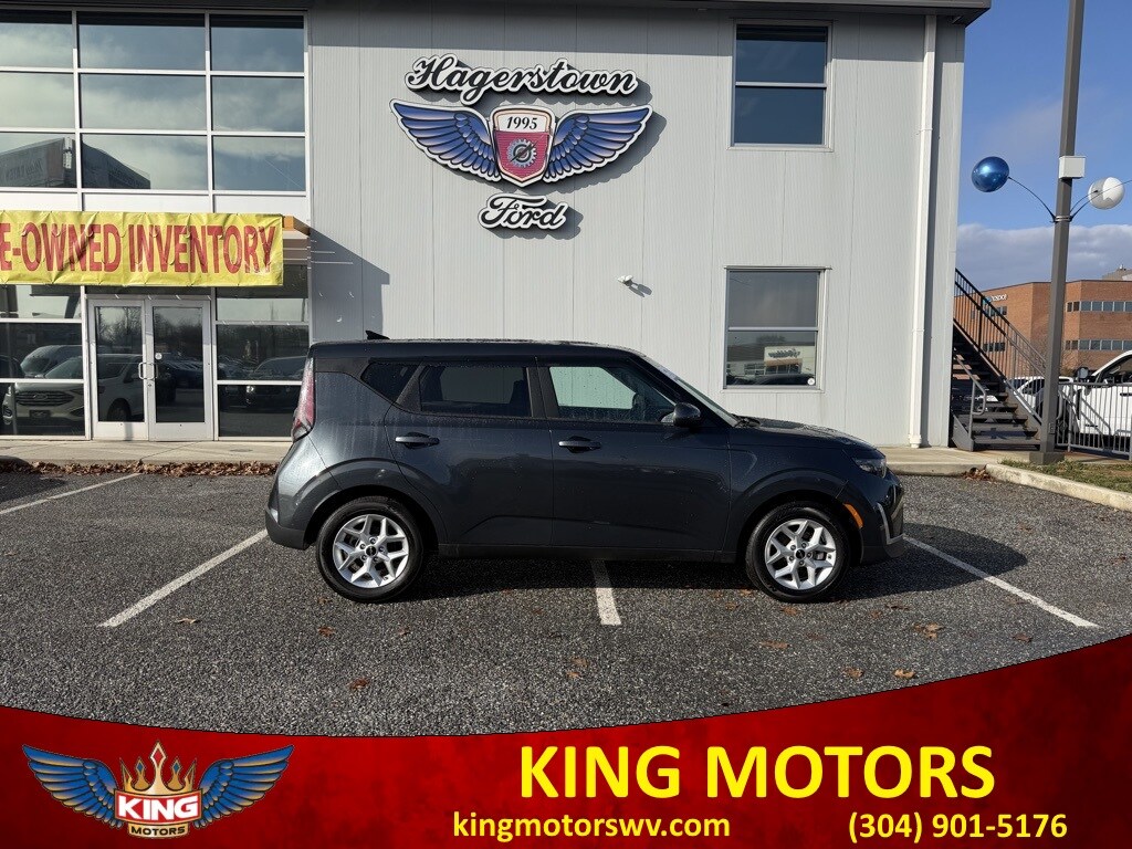 Certified 2023 Kia Soul LX Hatchback