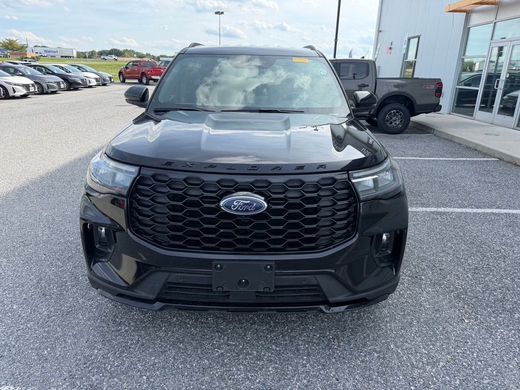 Used 2025 Ford Explorer ST-Line SUV