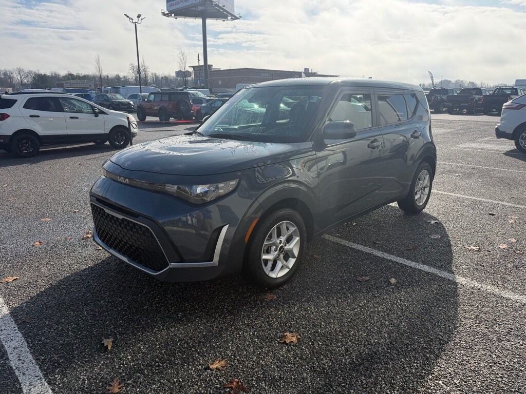 Certified 2023 Kia Soul LX Hatchback