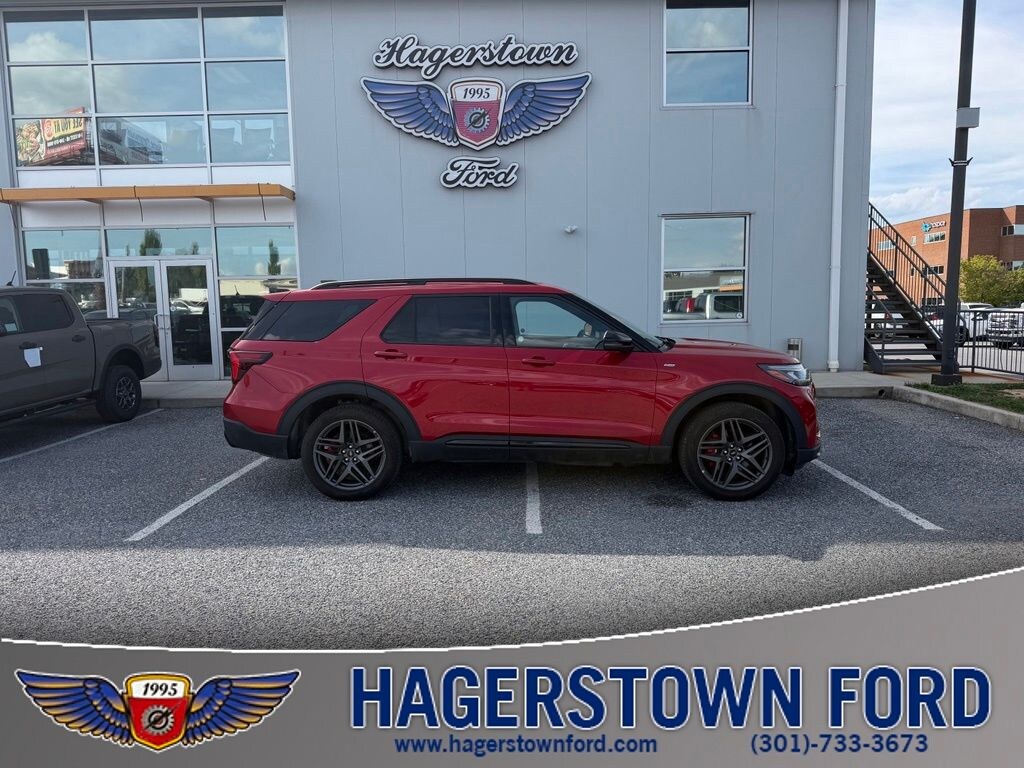 Certified 2025 Ford Explorer ST-Line SUV