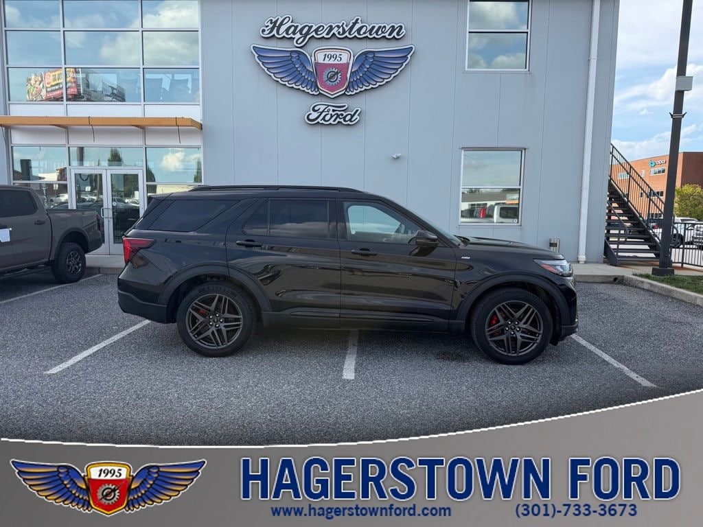 Used 2025 Ford Explorer ST-Line SUV