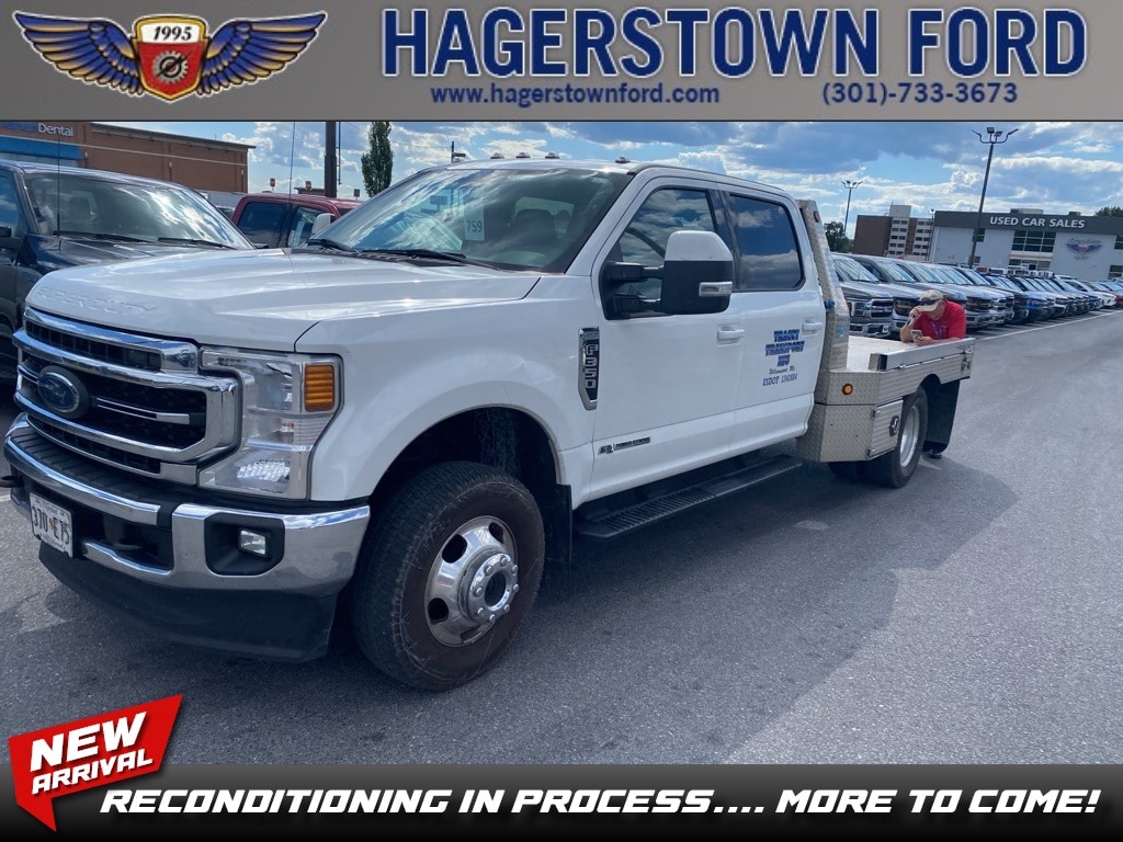 2021 Ford F-350 Super Duty Chassis Cab Lariat's photo