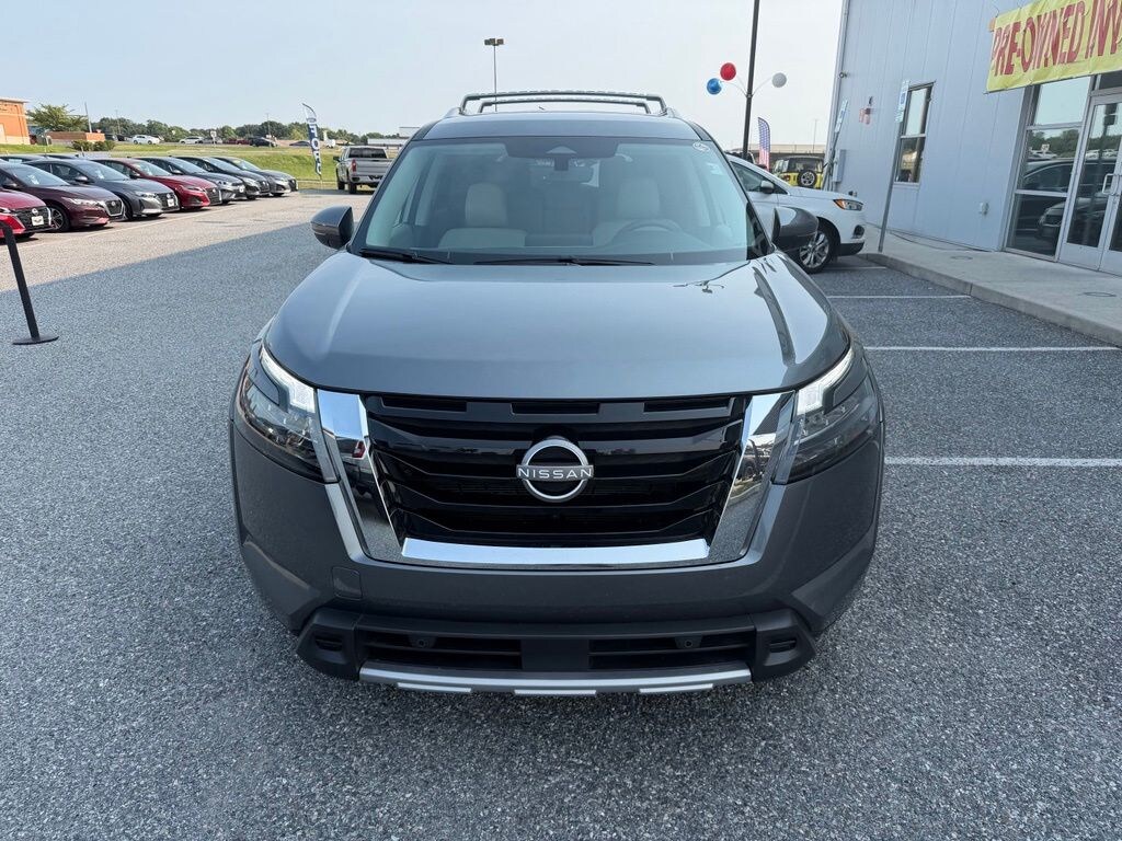 Certified 2025 Nissan Pathfinder SL SUV