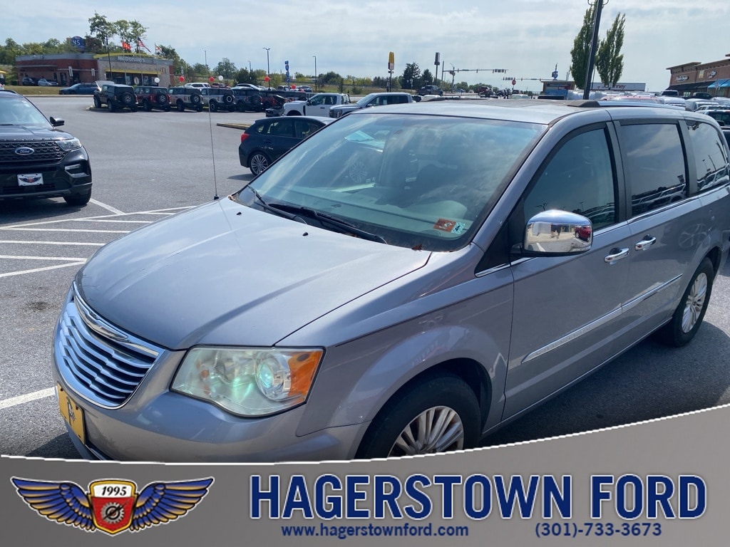 2015 Chrysler Town & Country Limited Platinum