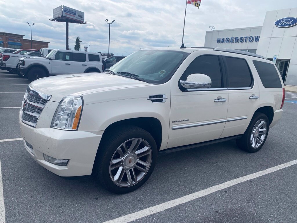 Used 2014 Cadillac Escalade Platinum SUV
