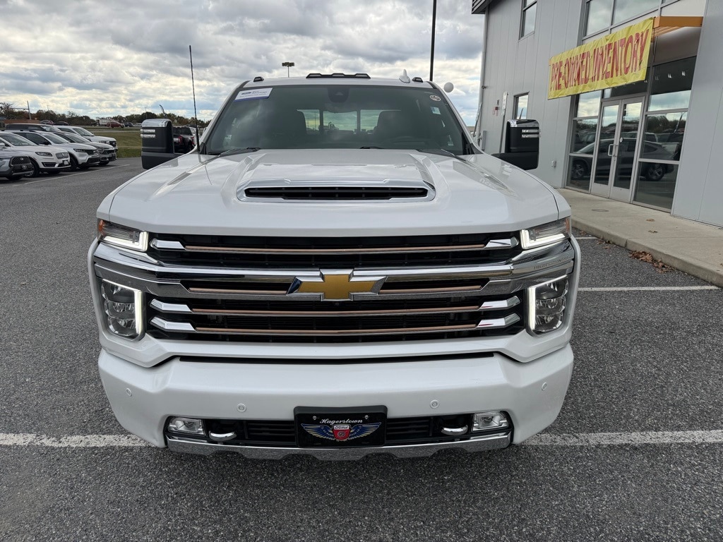 Used 2022 Chevrolet Silverado High Country CREW CAB SHORT BED TRUCK