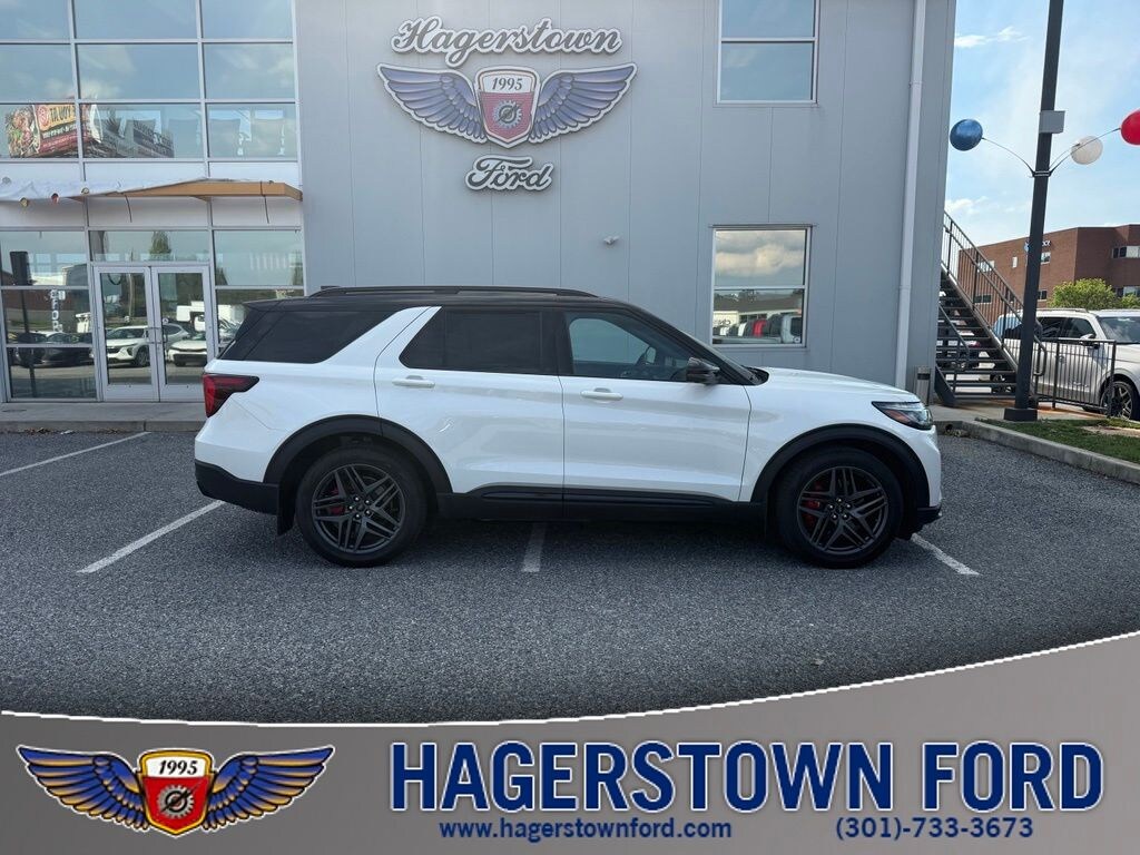 Used 2025 Ford Explorer ST SUV