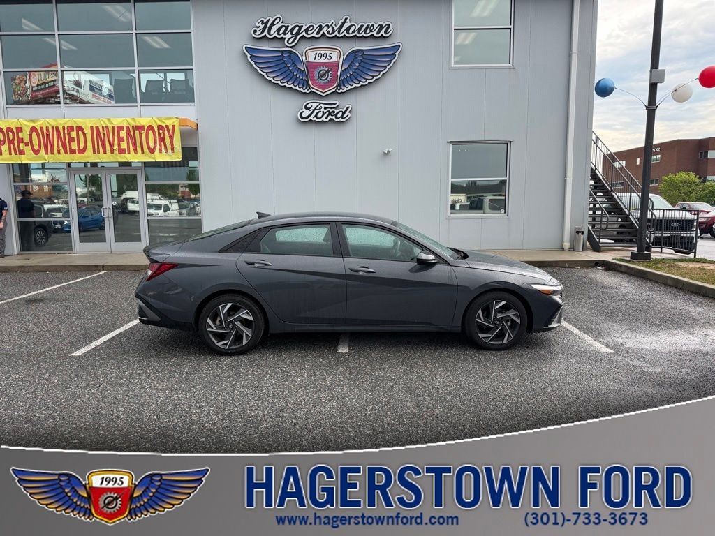 Used 2025 Hyundai Elantra SEL Sport SEDAN
