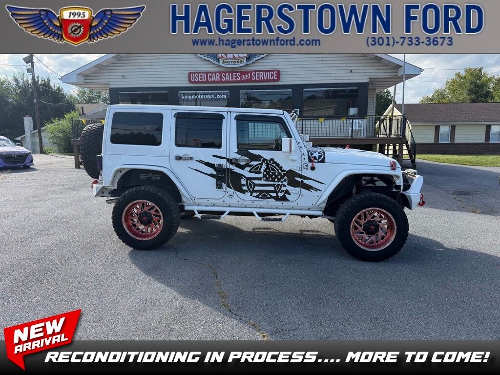 Used 2016 Jeep Wrangler Unlimited Sahara SUV