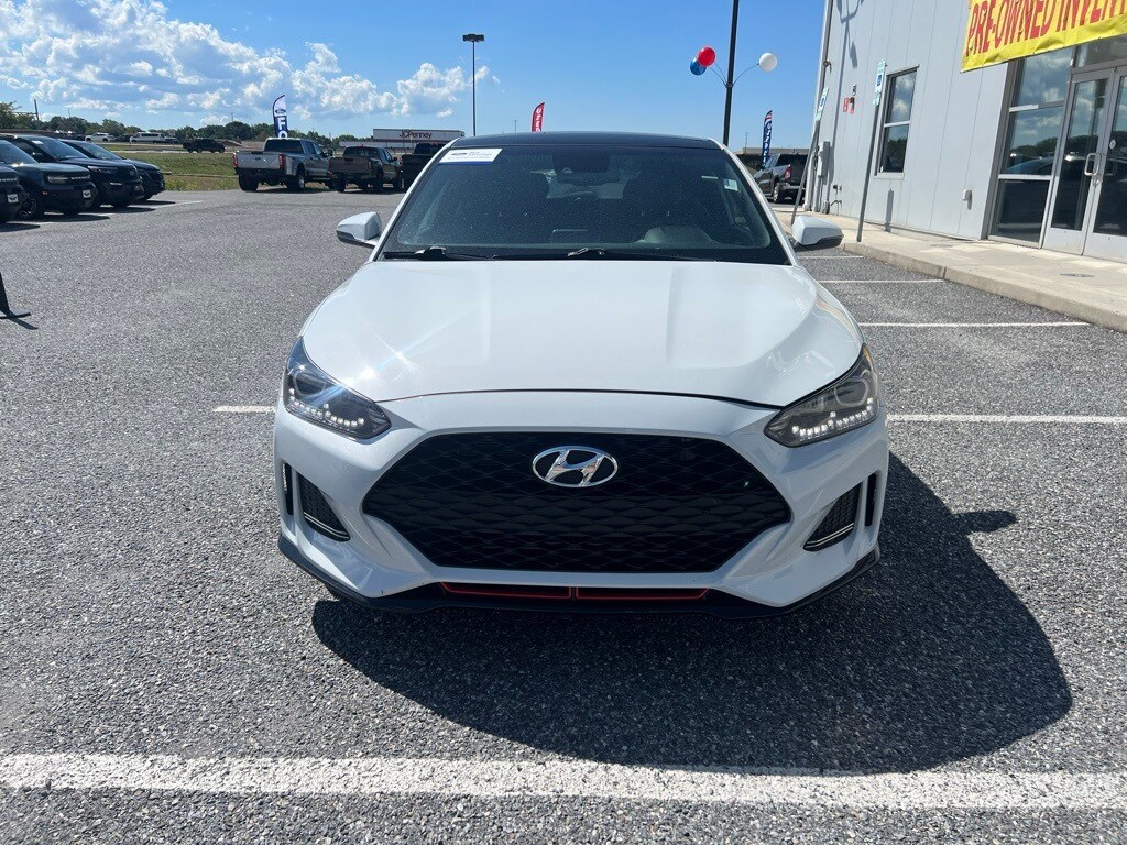 2020 Hyundai Veloster Turbo photo 2