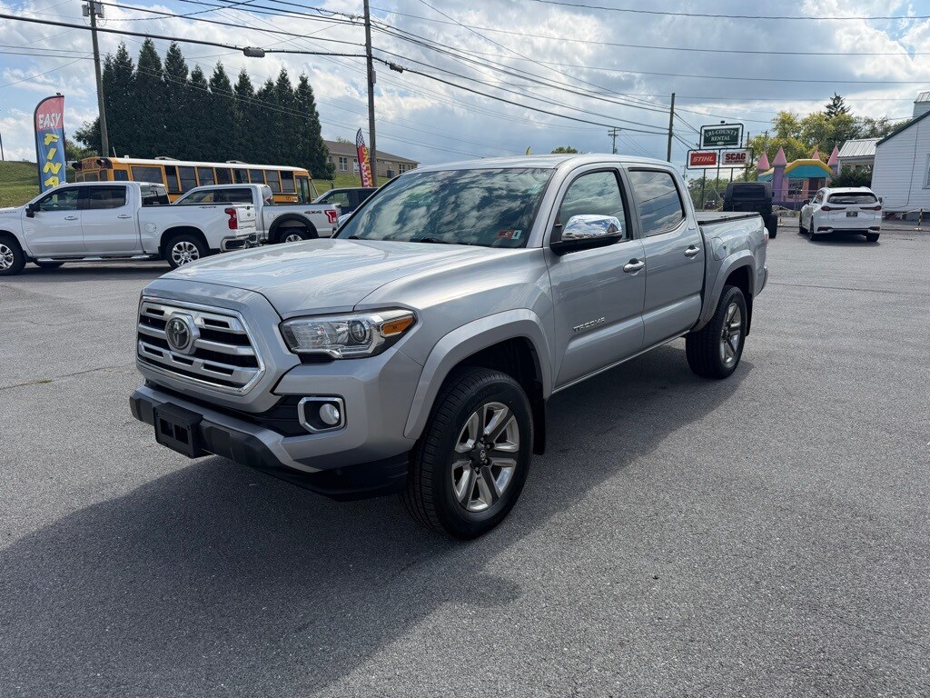 2019 Toyota Tacoma Limited Short Bed photo 3