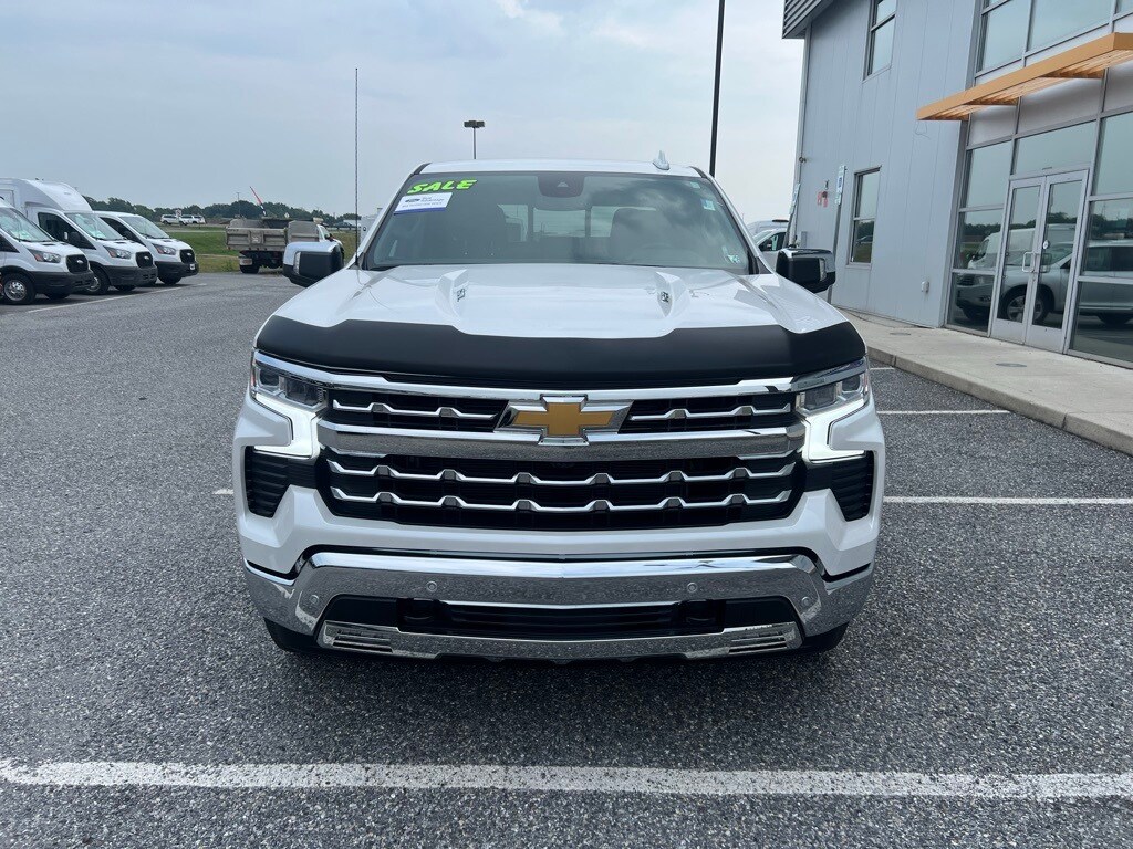 2024 Chevrolet Silverado 1500 LTZ photo 2