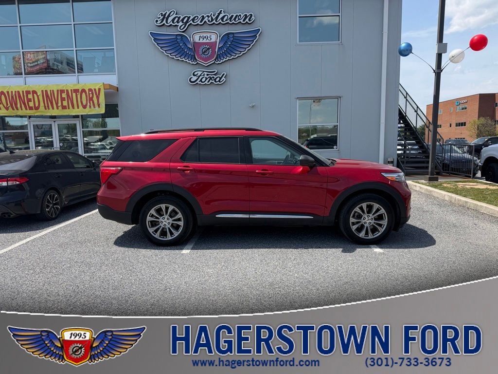 2022 Ford Explorer XLT 4WD's photo