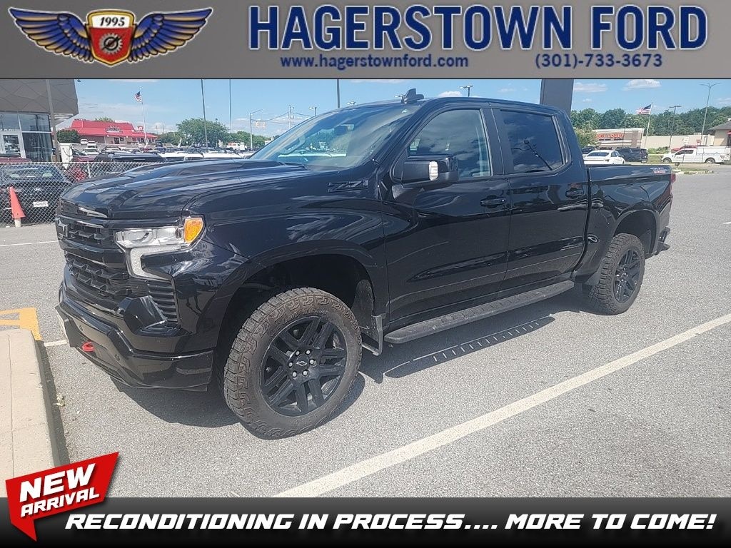Used 2025 Chevrolet Silverado 1500 LT Trail Boss Crew Cab Short Bed Truck