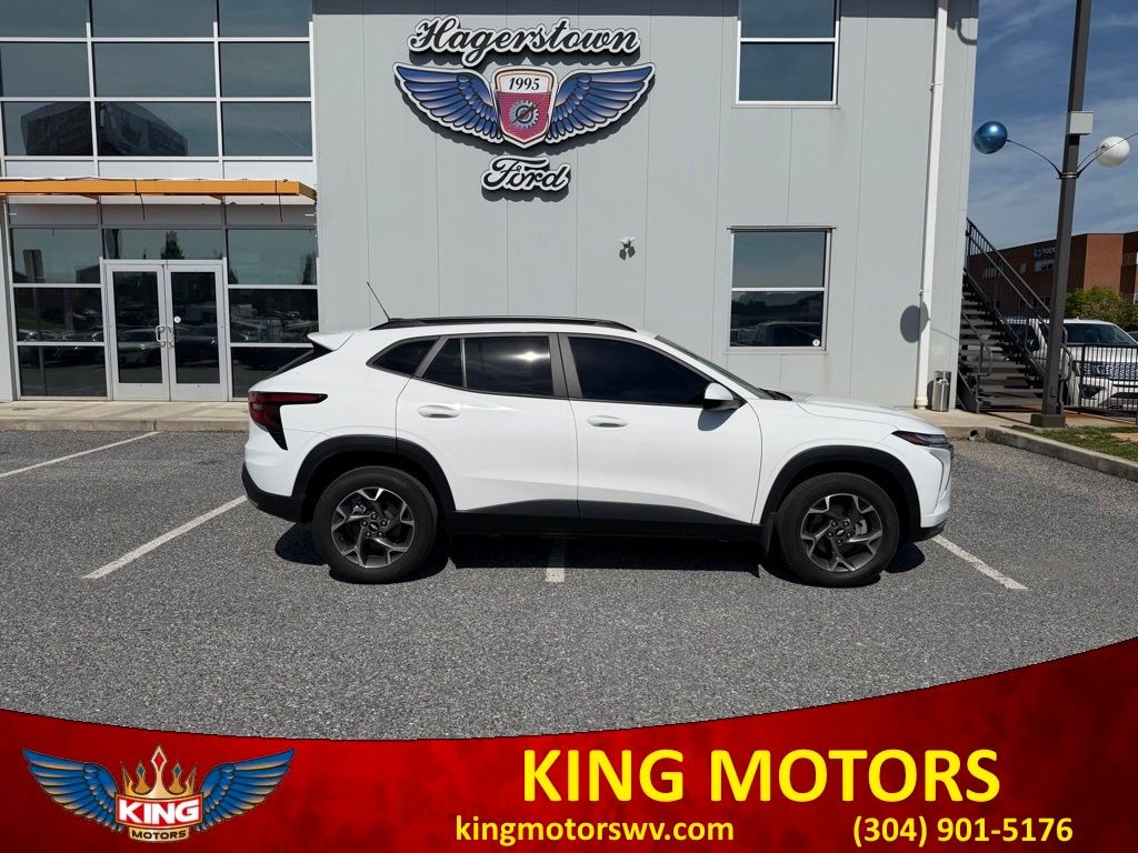 Used 2024 Chevrolet Trax LT SUV
