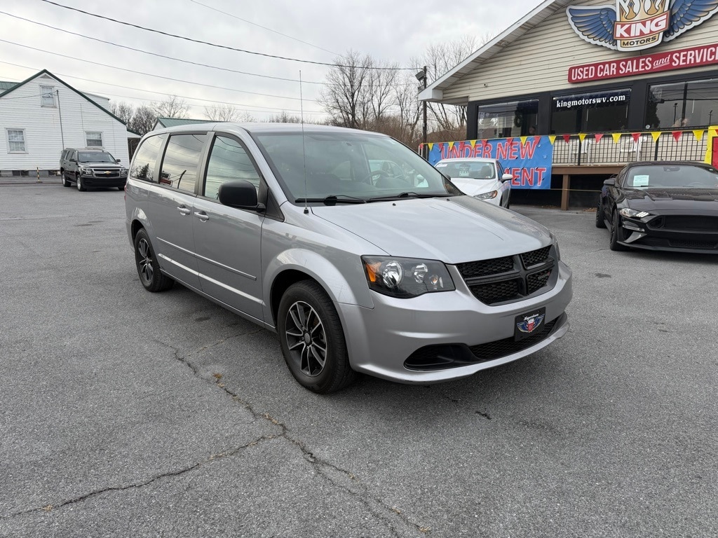 Used 2015 Dodge Grand Caravan SE with VIN 2C4RDGBG8FR558840 for sale in Hagerstown, MD