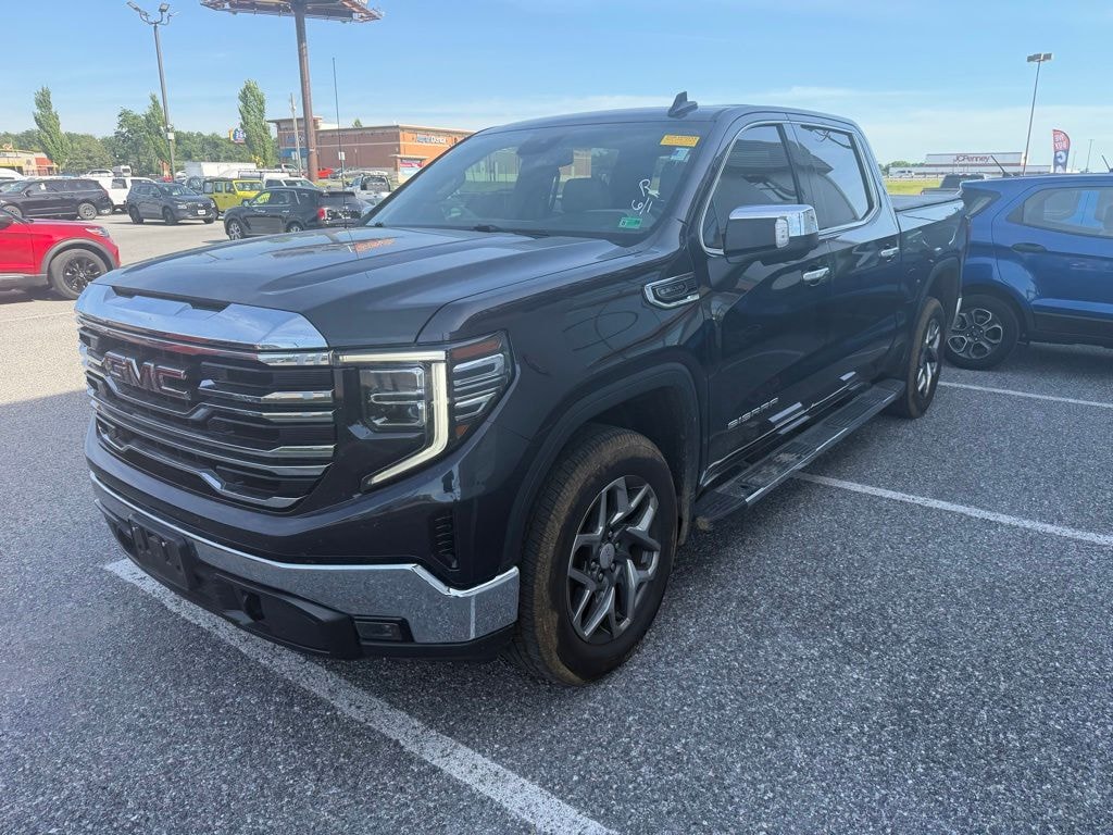 Used 2022 GMC Sierra 1500 SLT Crew Cab Short Bed Truck