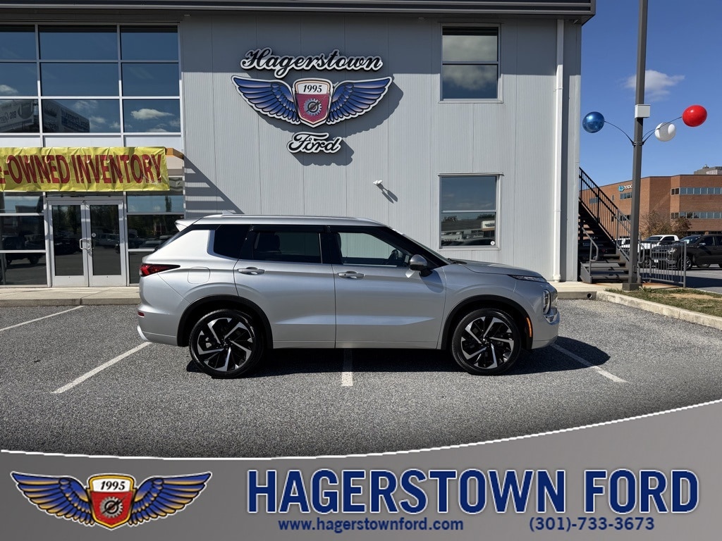 Used 2022 Mitsubishi Outlander SEL SUV