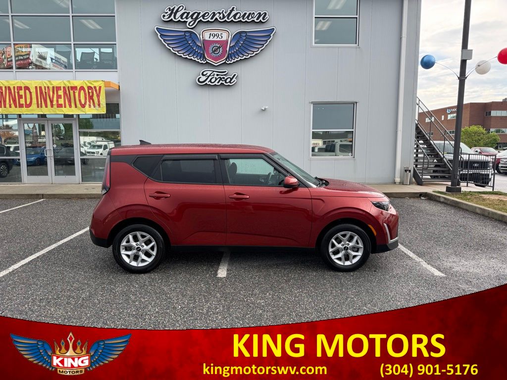 2025 Kia Soul 2.0L LX IVT's photo