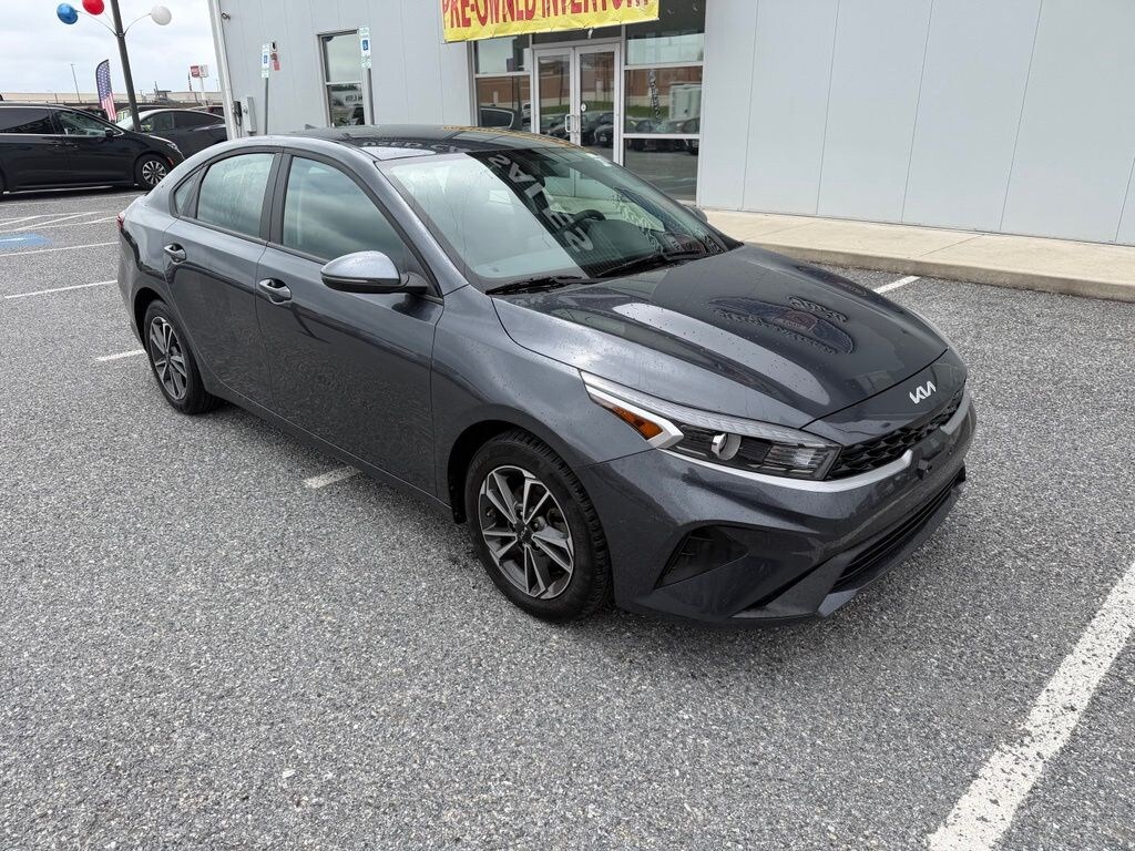 Used 2023 Kia Forte LXS Sedan