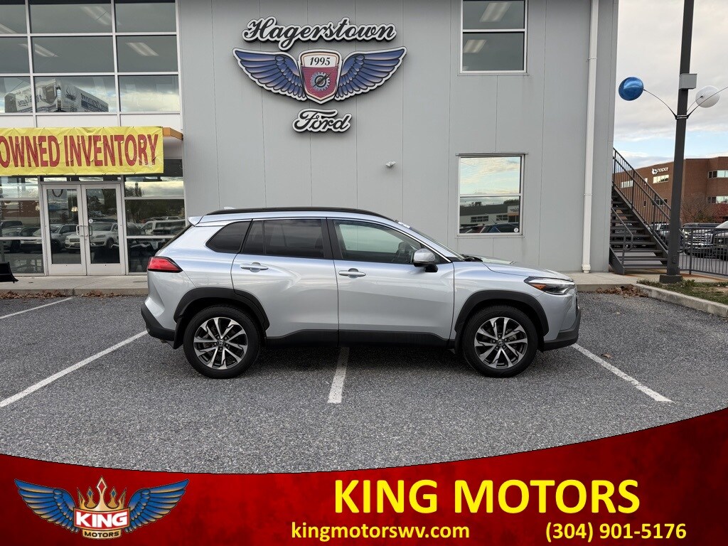 Used 2023 Toyota Corolla Cross XLE SUV