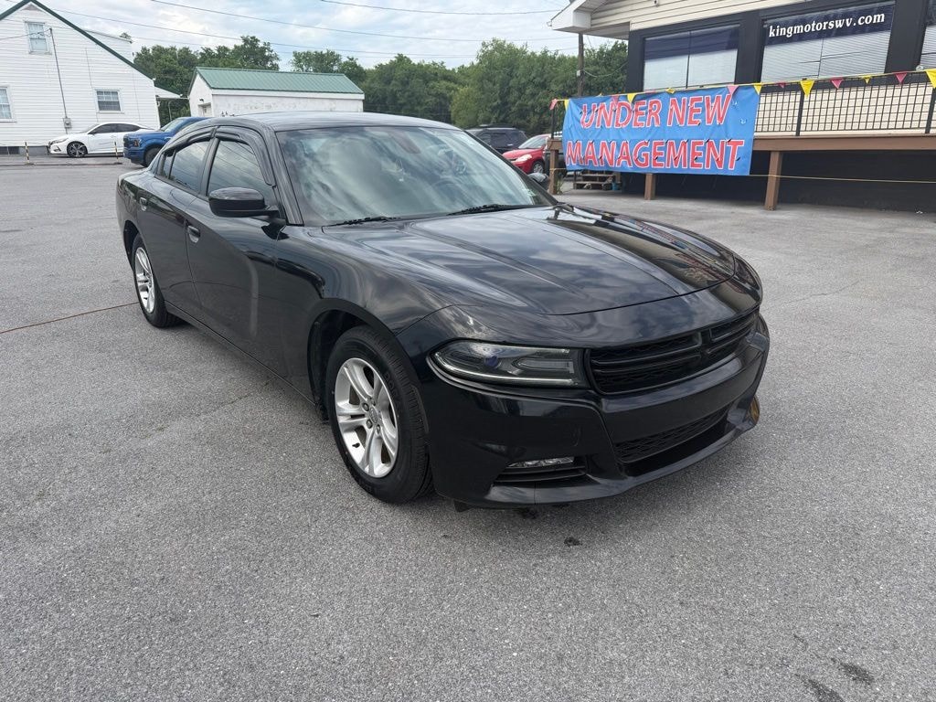 Used 2016 Dodge Charger SE Sedan