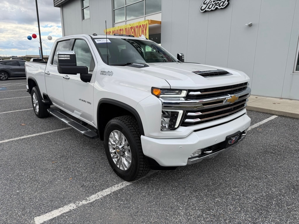 Used 2022 Chevrolet Silverado High Country CREW CAB SHORT BED TRUCK